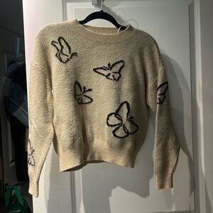 🦋Tan Butterfly Sweater🦋